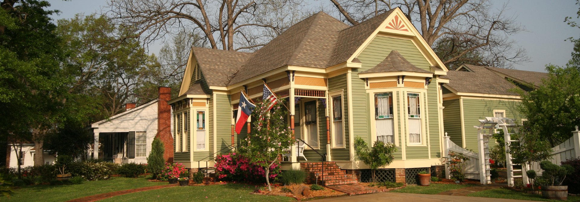 Azalea Inn Exterior