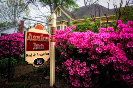 Azalea Inn Sign